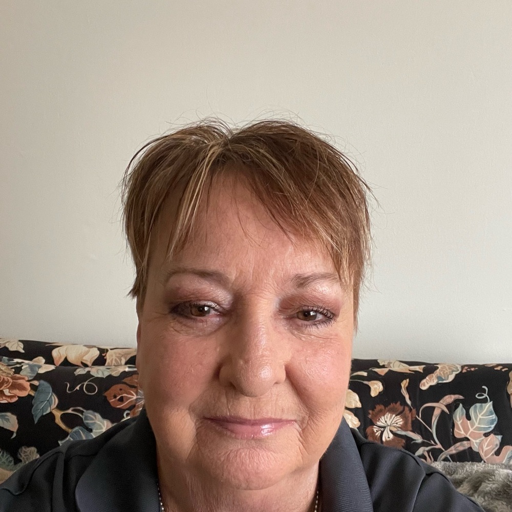 Meet your Posher, Regina